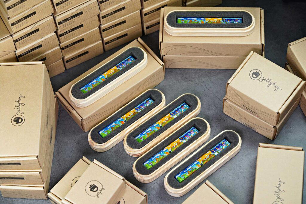 Artisan keycaps makers