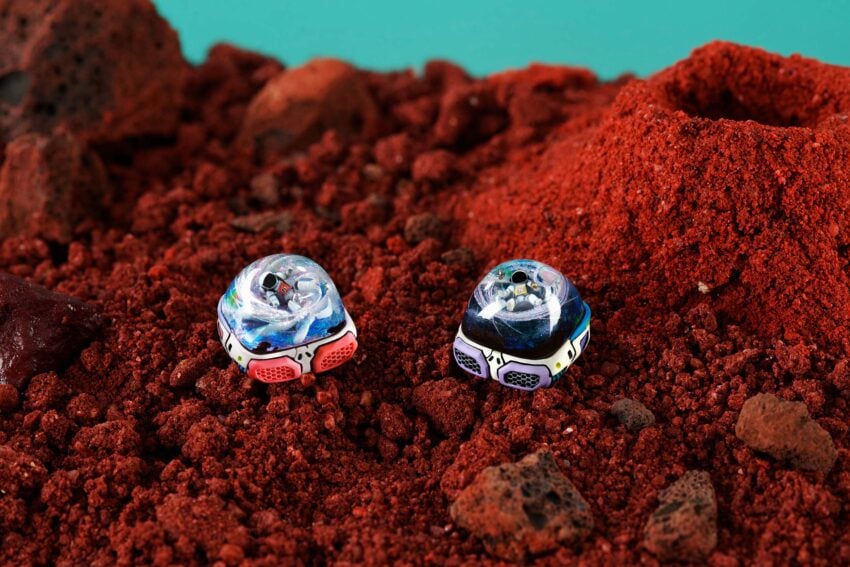 cosmos astronaut odyssey custom keycaps 18