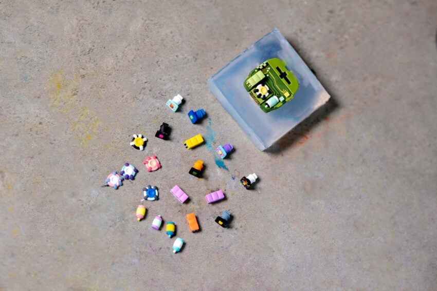 retrotv series 3 custom keycaps 059