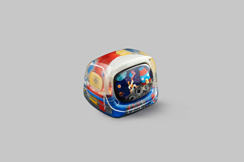 retro tv series – life on planets artisan keycap 031