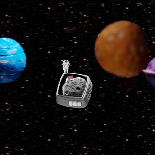 RetroTV series – Fly to the moon artisan keycap