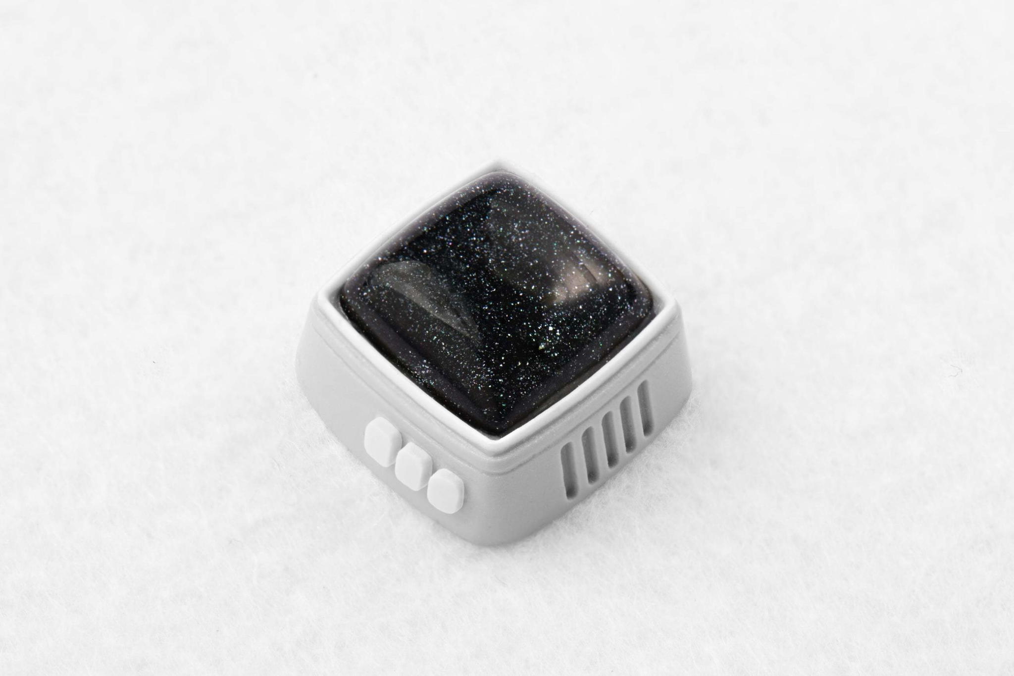 RetroTV series – Fly to the moon artisan keycap - Image 11