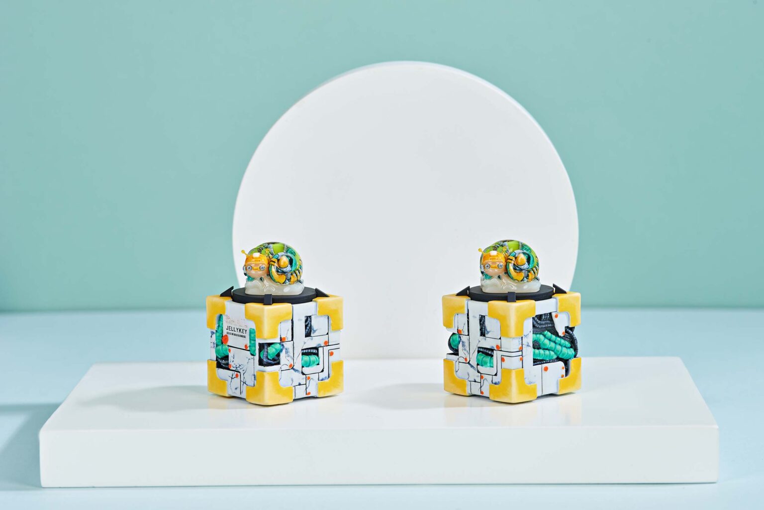 cyborg snail custom keycaps 030