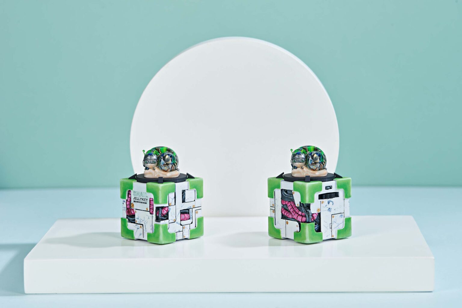 cyborg snail custom keycaps 032